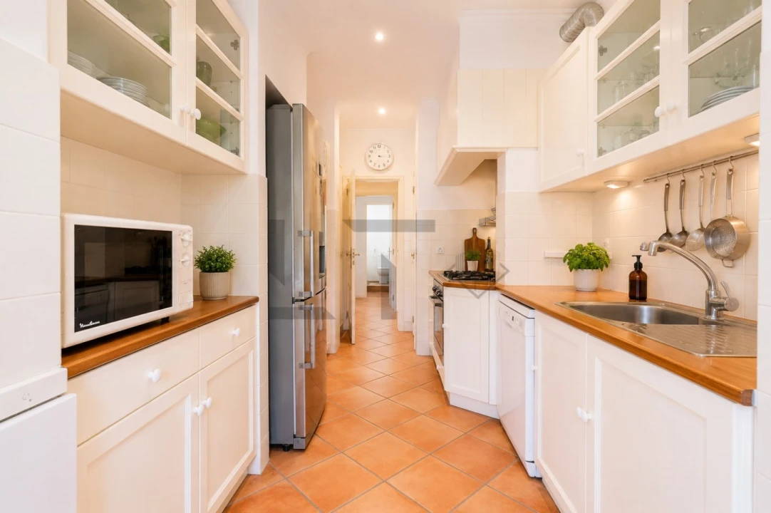 Apartamento T4 para Venda em Alvalade Foto 21