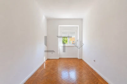 Apartamento T4 para Venda em Alvalade