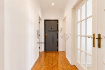 Apartamento T4 para Venda em Alvalade