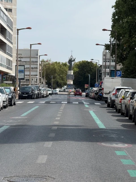 Apartamento T4 para Venda em Alvalade