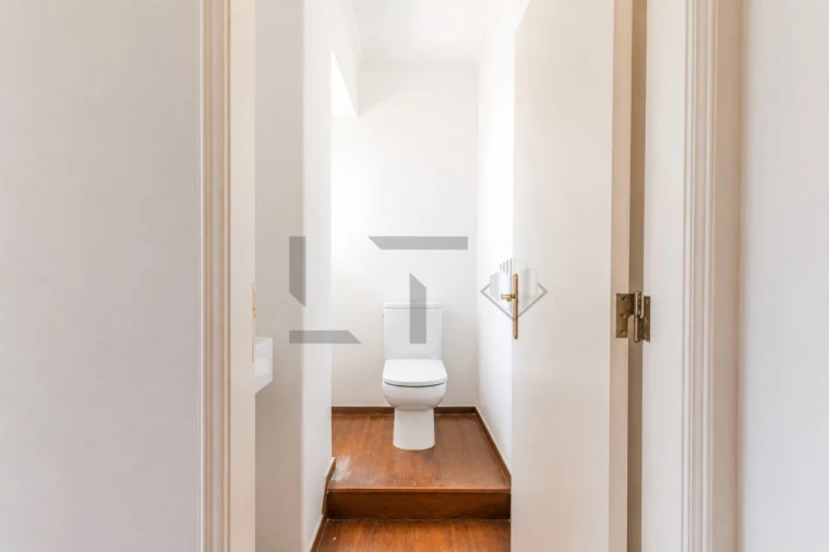 Apartamento T4 para Venda em Alvalade Foto 19
