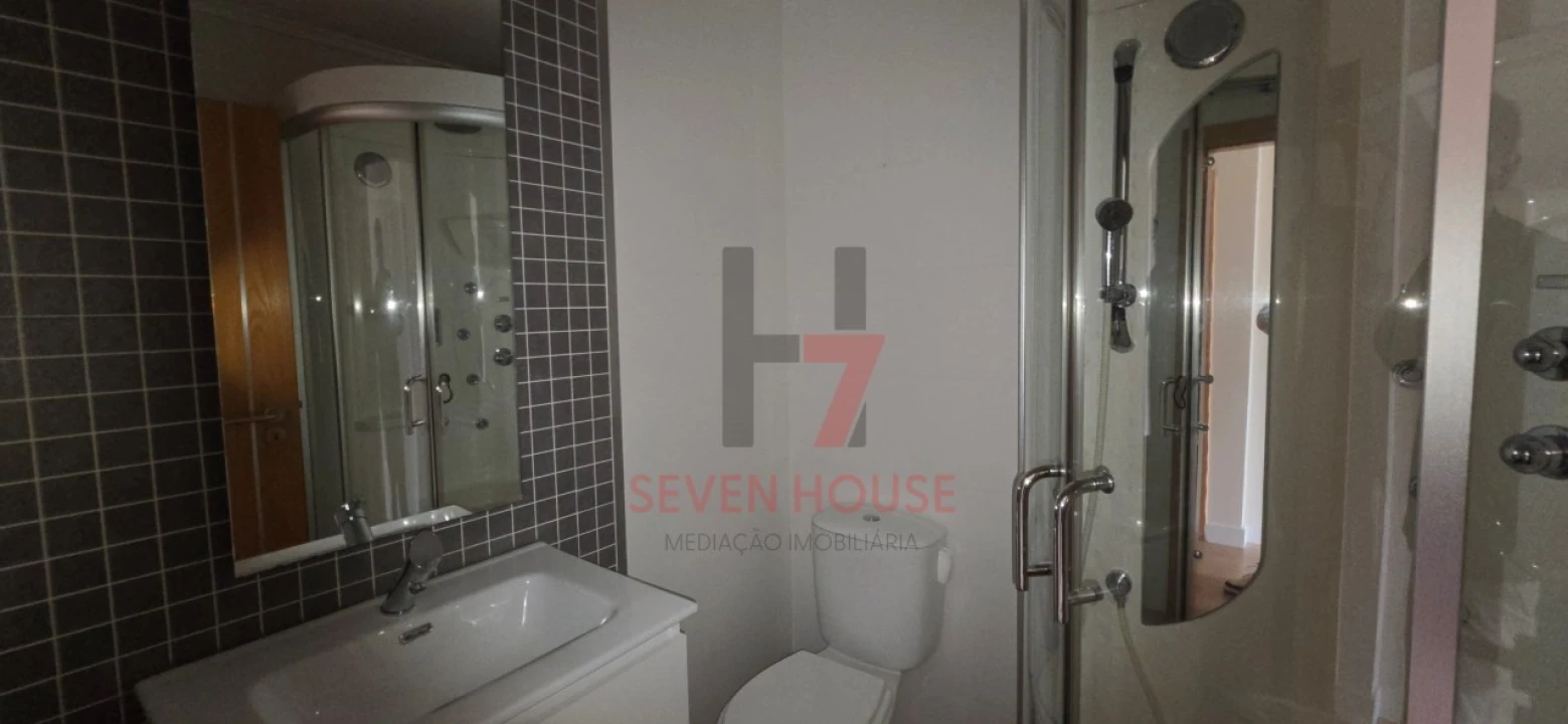 Apartamento T3 para Venda em Santo Antão e São Julião do Tojal Foto 11