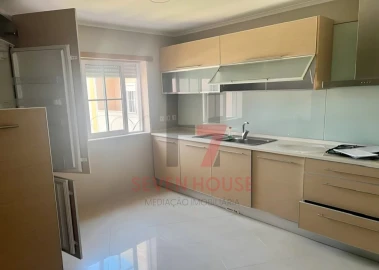 Apartamento T3 para Venda em Santo Antão e São Julião do Tojal