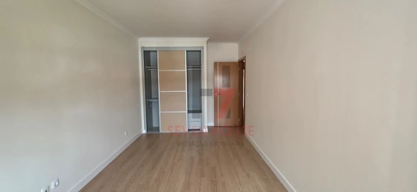Apartamento T3 para Venda em Santo Antão e São Julião do Tojal