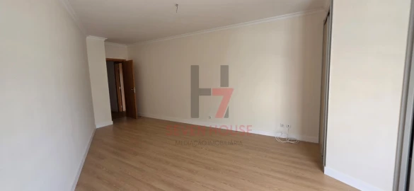 Apartamento T3 para Venda em Santo Antão e São Julião do Tojal