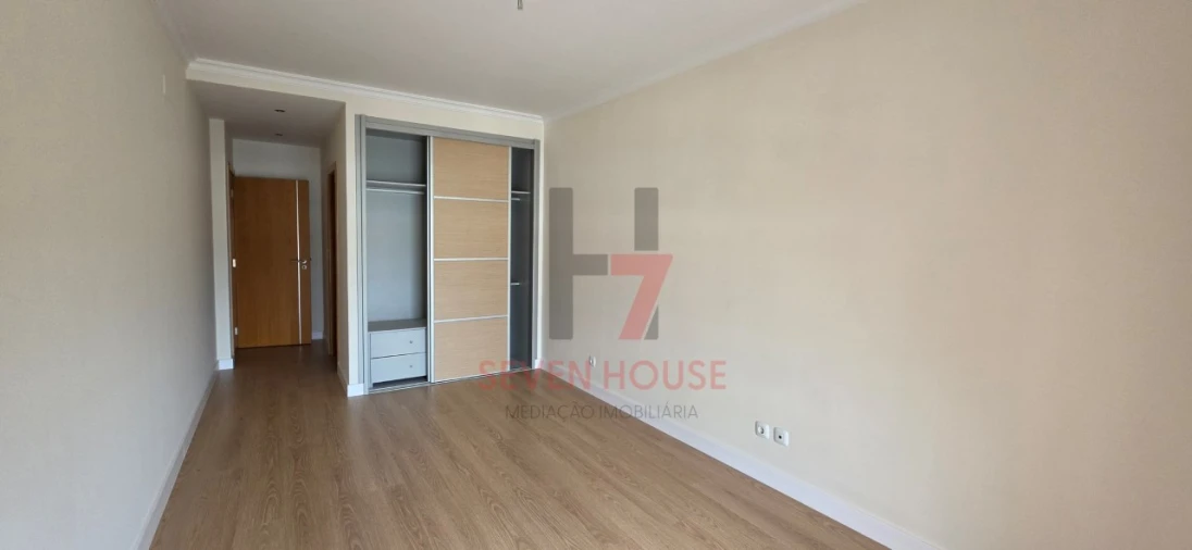 Apartamento T3 para Venda em Santo Antão e São Julião do Tojal Foto 13