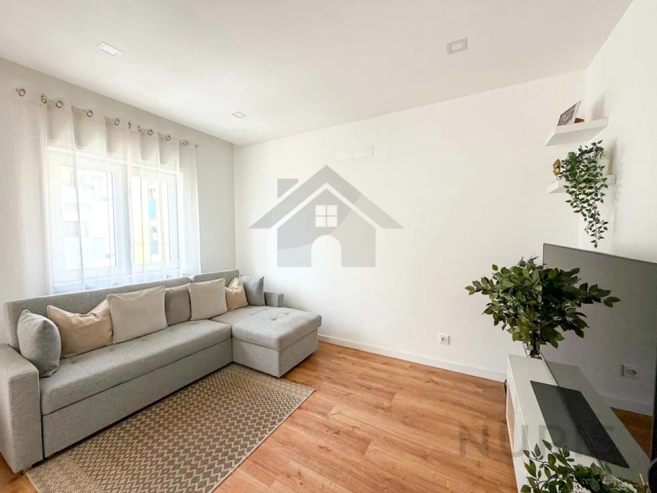 Apartamento T2 para Arrendamento em Portimão Foto 1