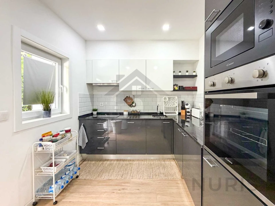 Apartamento T2 para Arrendamento em Portimão Foto 6