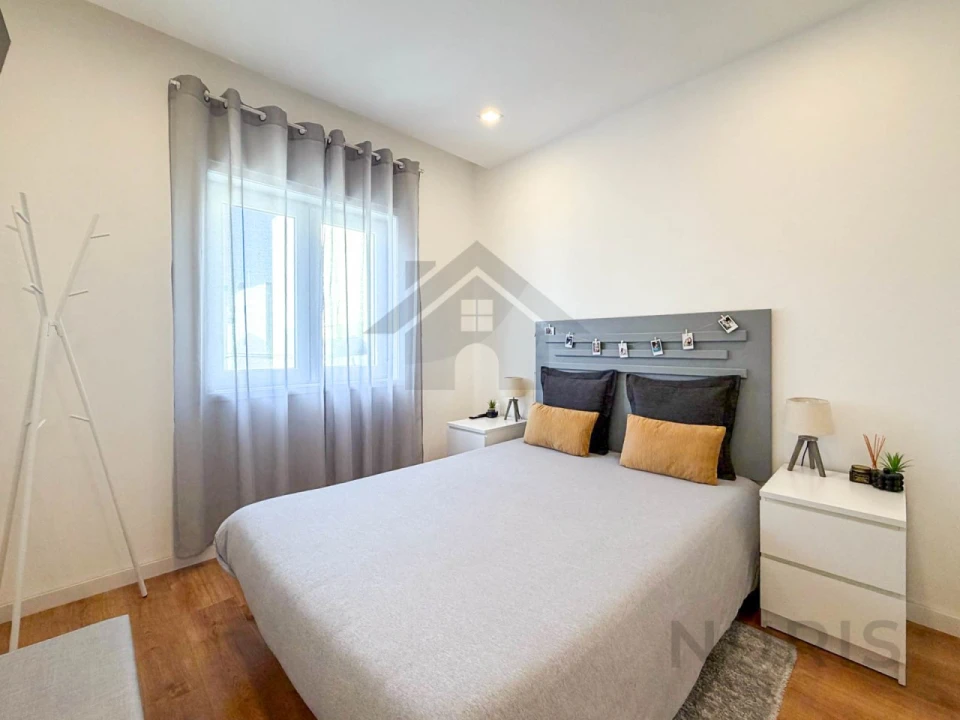 Apartamento T2 para Arrendamento em Portimão Foto 9