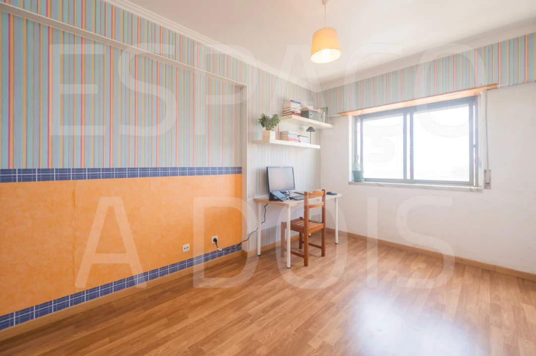 Apartamento T2 para Venda em Cacém e São Marcos Foto 35