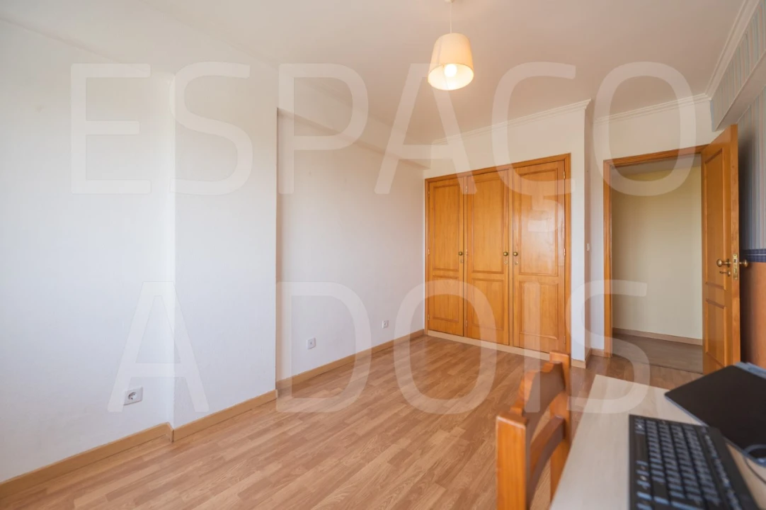 Apartamento T2 para Venda em Cacém e São Marcos Foto 39