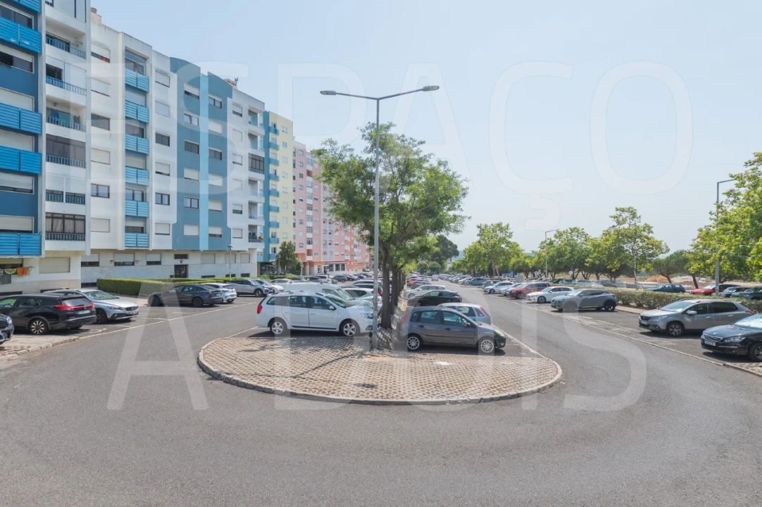 Apartamento T2 para Venda em Cacém e São Marcos Foto 44
