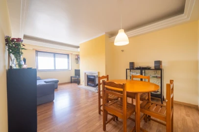 Apartamento T2 para Venda em Cacém e São Marcos