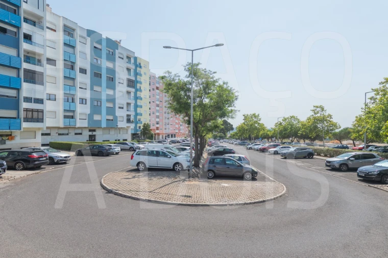 Apartamento T2 para Venda em Cacém e São Marcos Foto 44
