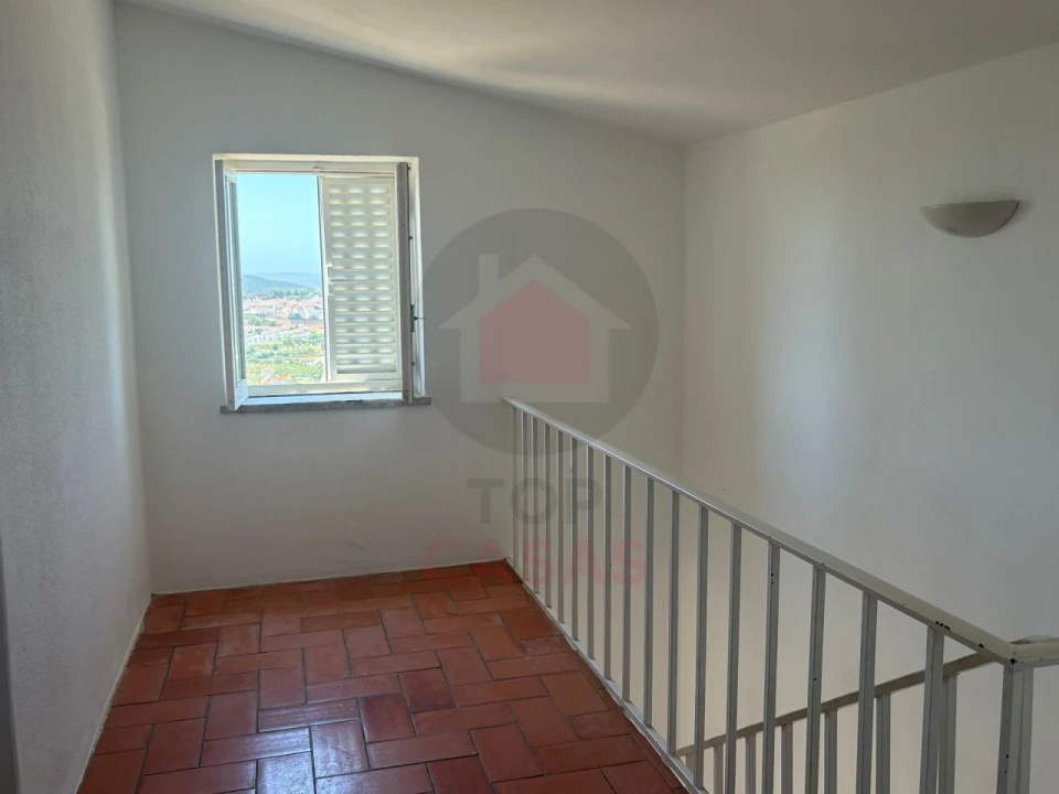 Moradia T4 para Venda em Santa Maria, São Pedro e Sobral da Lagoa Foto 19