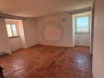 Moradia T4 para Venda em Santa Maria, São Pedro e Sobral da Lagoa