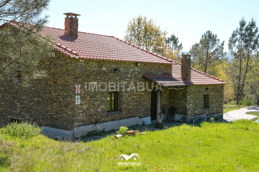 Moradia T4 para Venda em Mouronho Foto 3