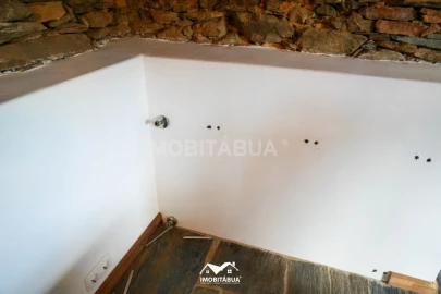 Moradia T4 para Venda em Mouronho