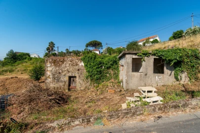 Terreno para Venda em Arcozelo