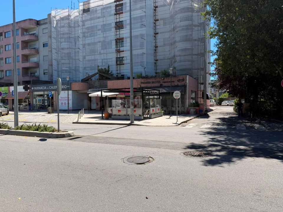 Negócio para Cedência de Quotas em Vila Nova de Famalicão e Calendário Foto 2