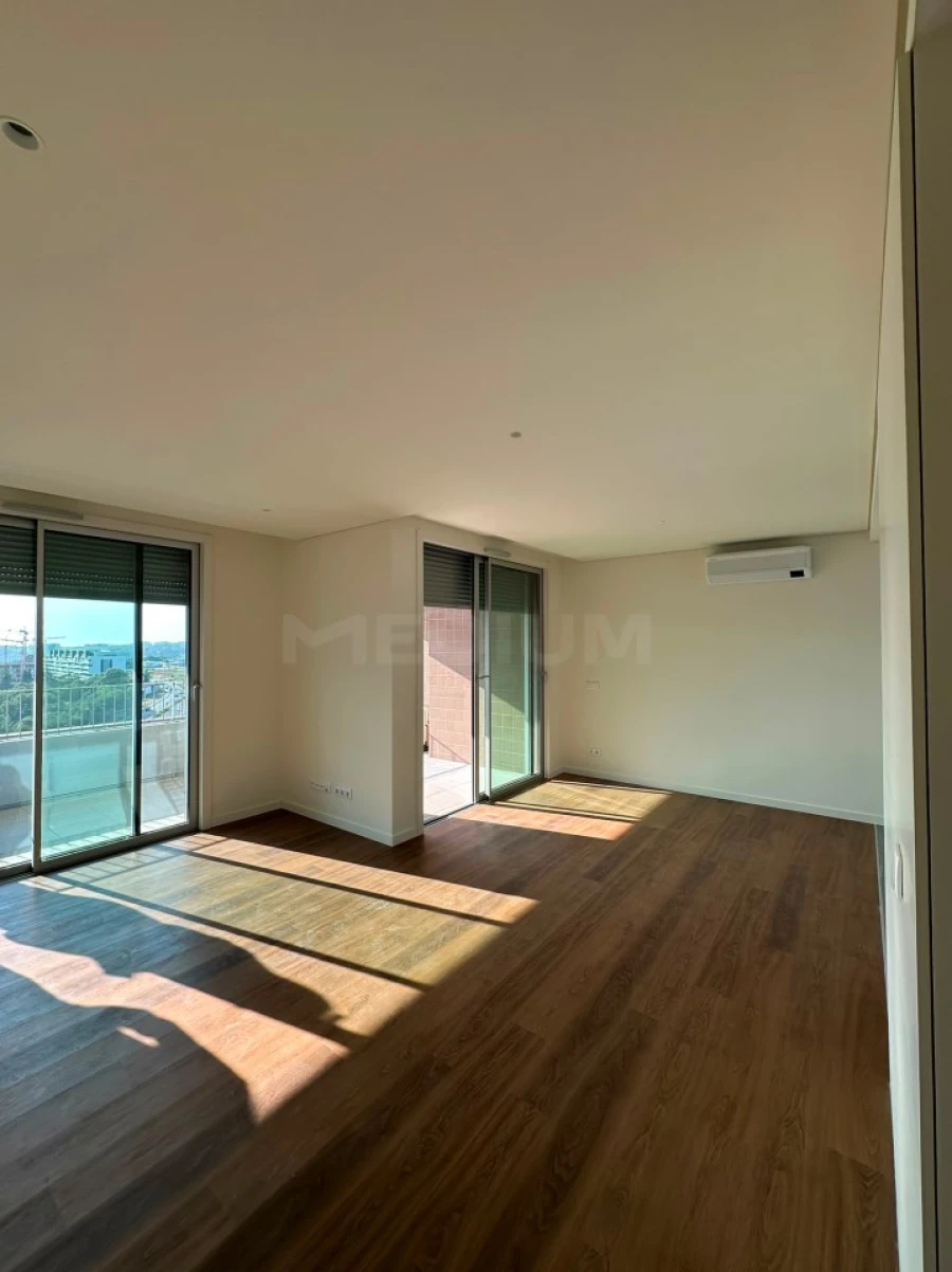 Apartamento T1 para Venda em Cidade da Maia Foto 3