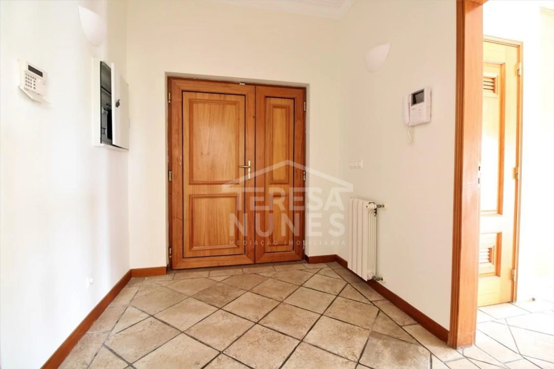 Moradia T3 para Venda em Sesimbra (Castelo) Foto 4