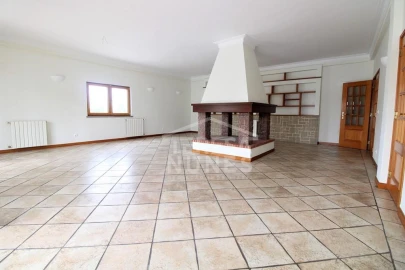 Moradia T3 para Venda em Sesimbra (Castelo)