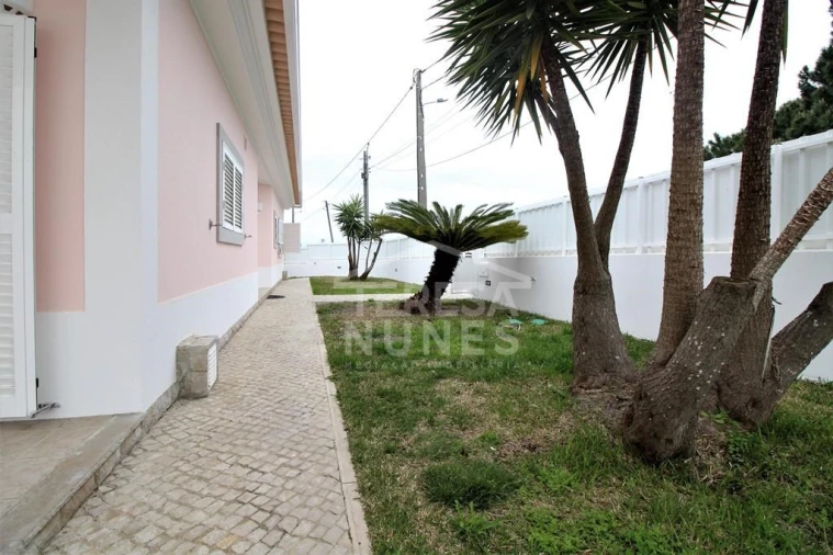 Moradia T3 para Venda em Sesimbra (Castelo) Foto 32