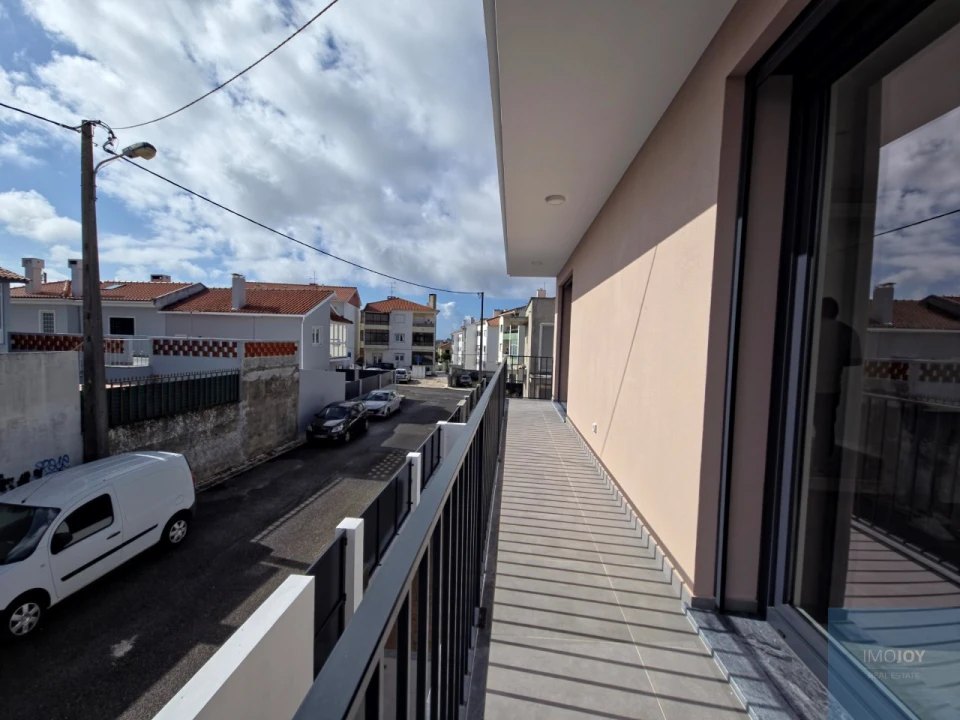 Moradia T4 para Venda em São Domingos de Rana Foto 41