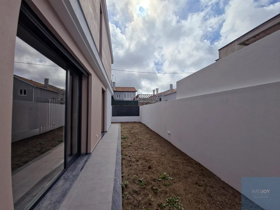 Moradia T4 para Venda em São Domingos de Rana Foto 46