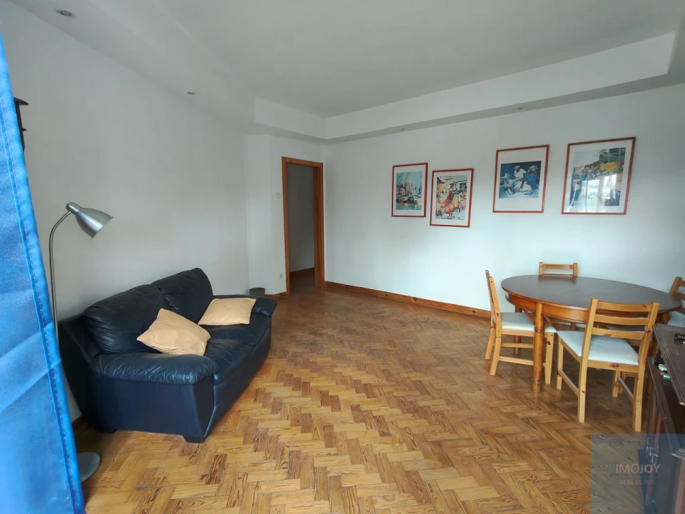 Apartamento T2 para Venda em Alvalade Foto 2