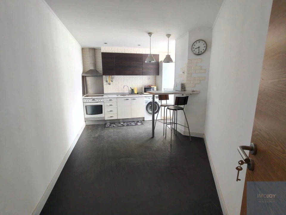 Apartamento T2 para Venda em Alvalade Foto 3