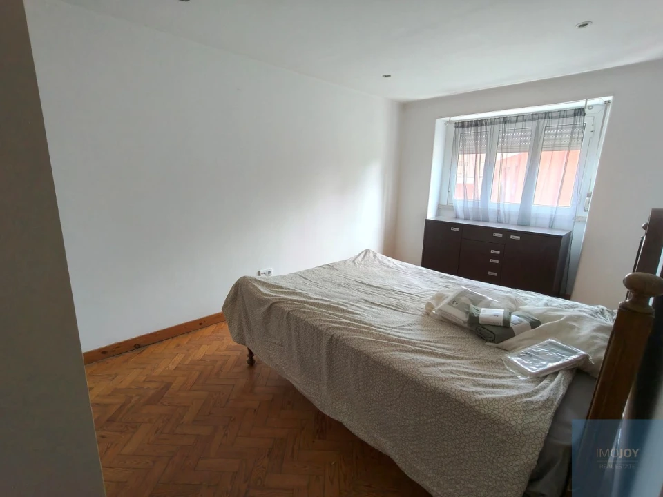 Apartamento T2 para Venda em Alvalade Foto 6
