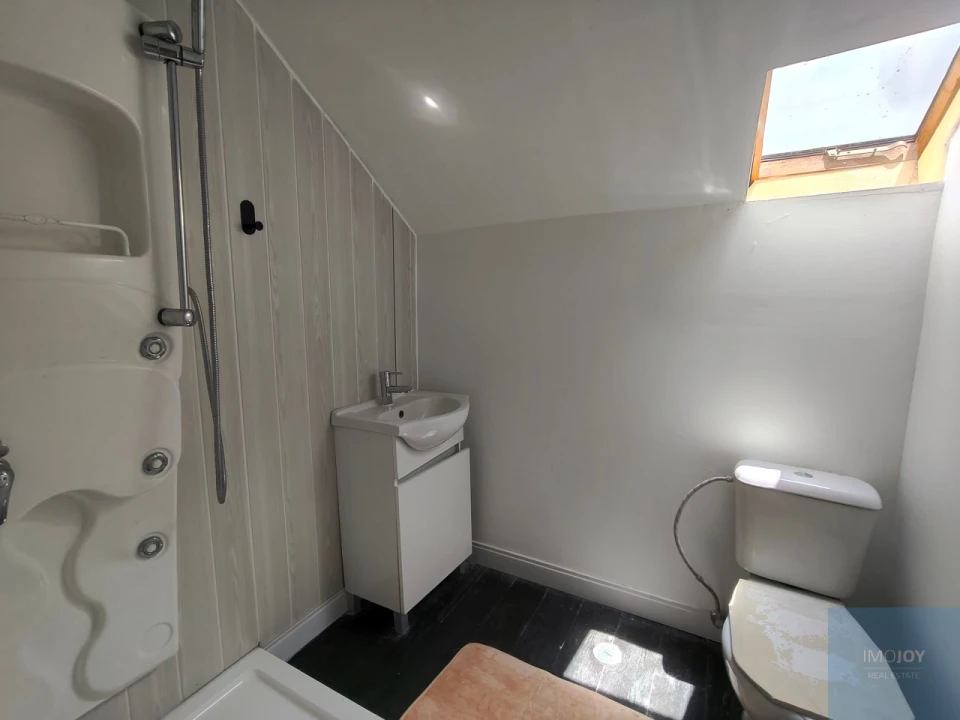 Apartamento T2 para Venda em Alvalade Foto 16