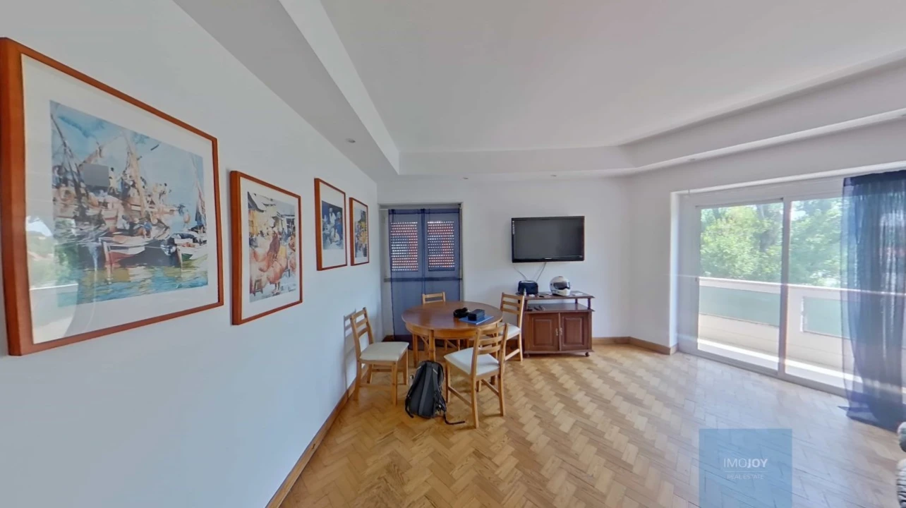 Apartamento T2 para Venda em Alvalade Foto 1