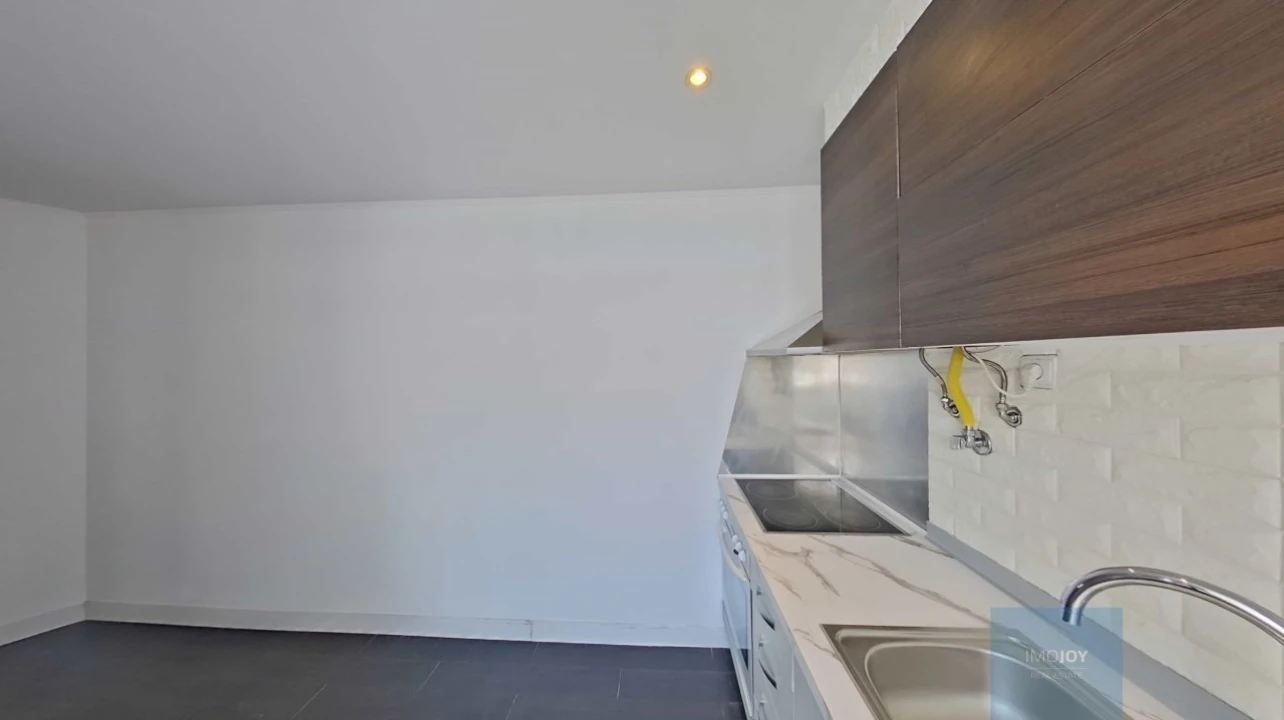 Apartamento T2 para Venda em Alvalade Foto 14