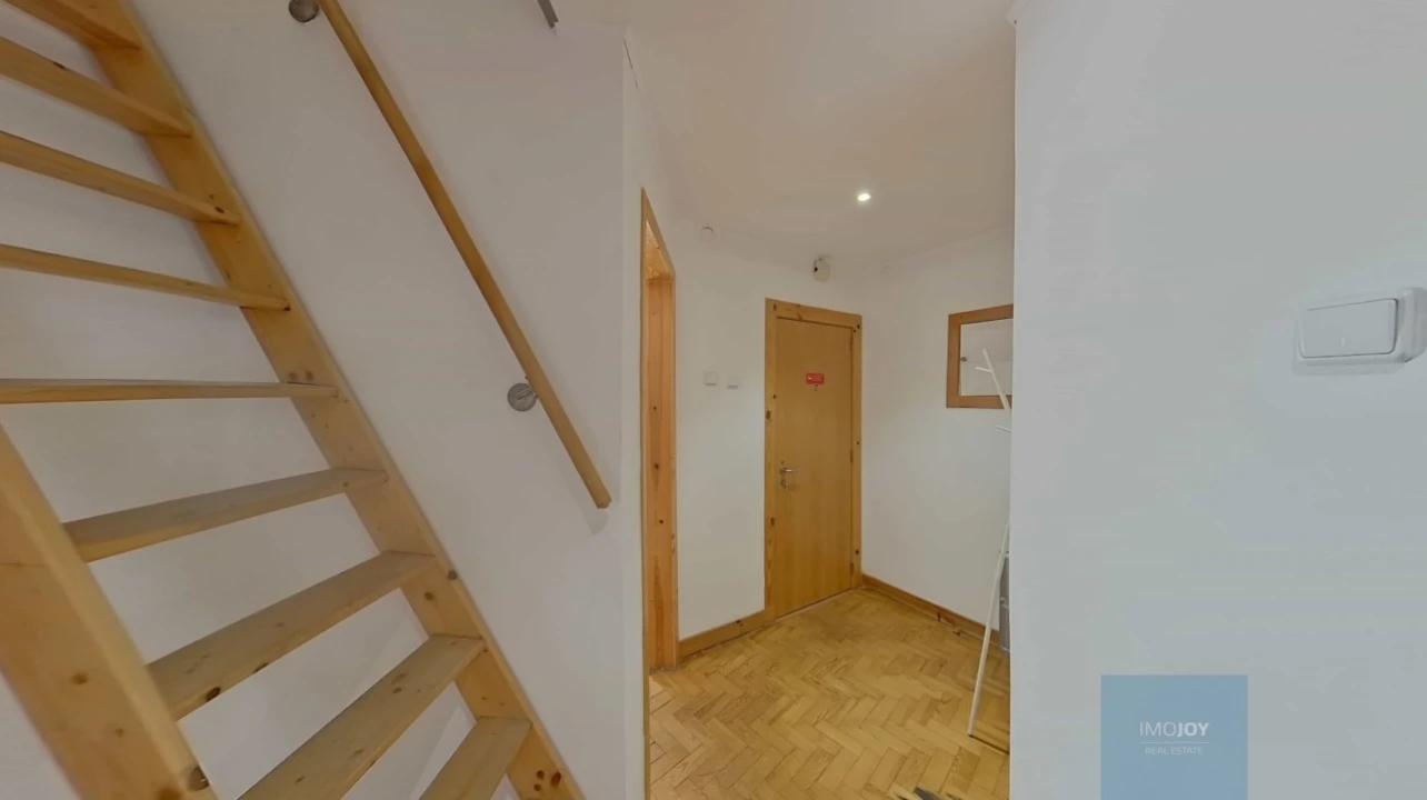 Apartamento T2 para Venda em Alvalade Foto 24