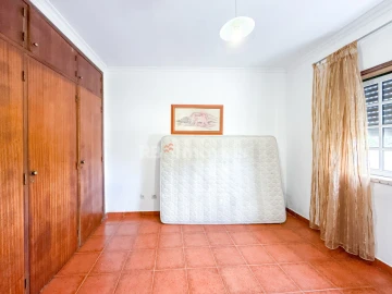 Apartamento T3 para Venda em São Miguel do Rio Torto e Rossio Ao Sul do Tejo