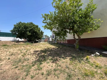 Moradia T3 para Venda em Madalena e Beselga
