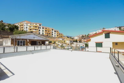 Moradia T3 para Venda em Santo Antonio