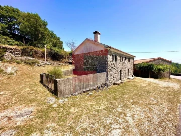 Moradia T2 para Venda em Chorense e Monte