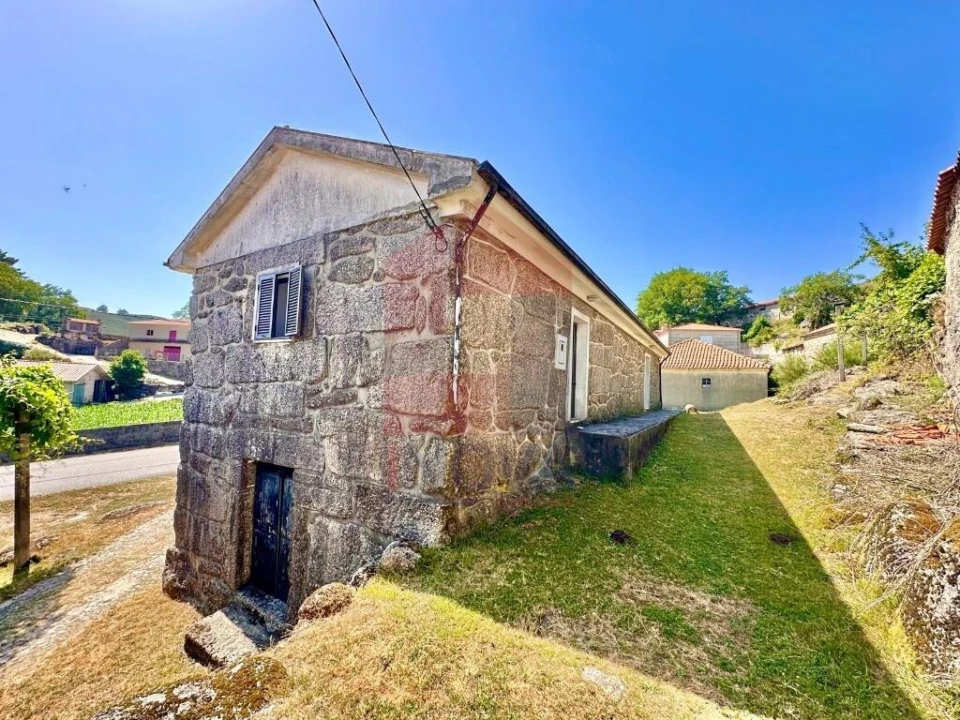 Moradia T2 para Venda em Chorense e Monte Foto 18