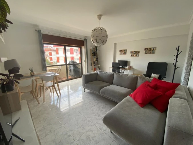 Apartamento T1 para Venda em Algueirão-Mem Martins Foto 4