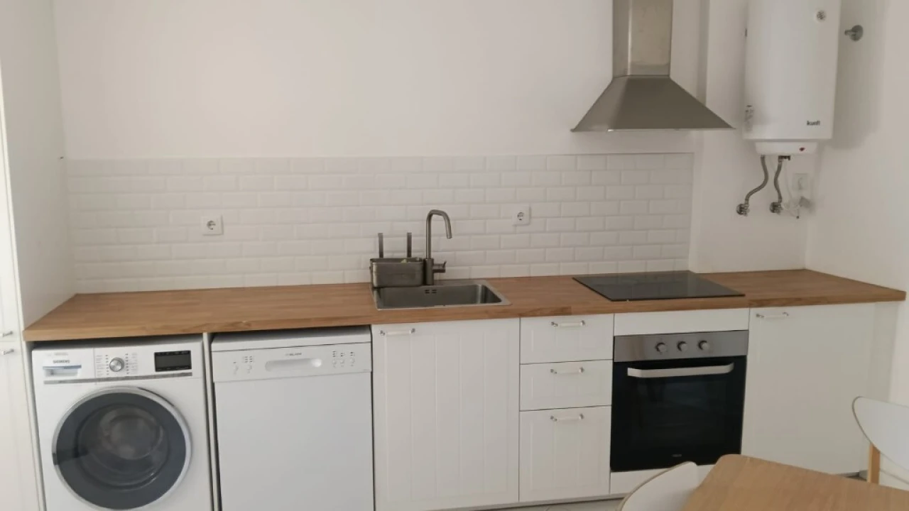 Apartamento T1 para Venda em Algueirão-Mem Martins Foto 1