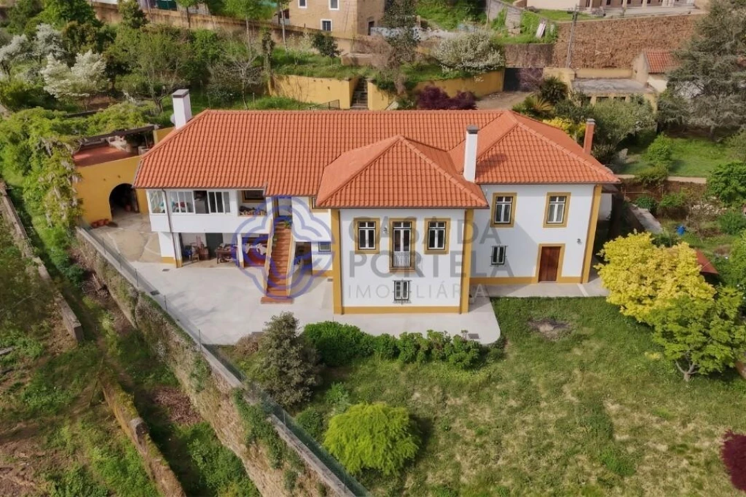 Quinta T5 para Venda em Pinheiro da Bemposta, Travanca e Palmaz Foto 1