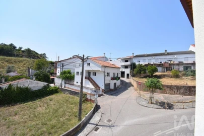 Loja para Venda em São Miguel, Santa Eufémia e Rabaçal