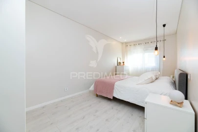 Apartamento T2 para Venda em Alverca do Ribatejo e Sobralinho