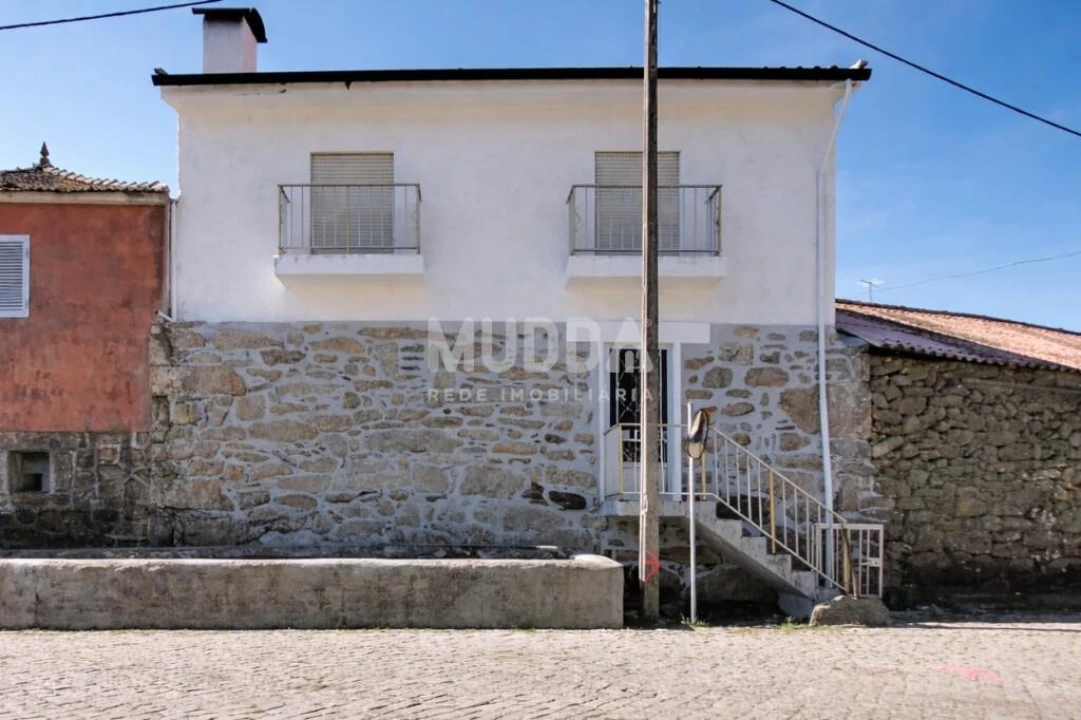 Moradia T2 para Venda em Beça Foto 1