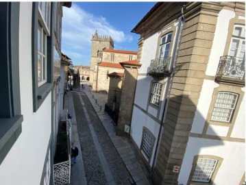 Apartamento para Venda em Oliveira, São Paio e São Sebastião