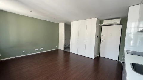 Apartamento para Venda em Oliveira, São Paio e São Sebastião